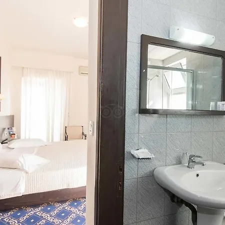 Monte Vardia Hotel