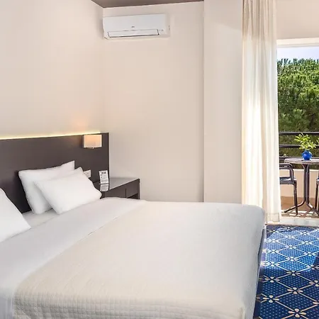 Hotel Monte Vardia 3*