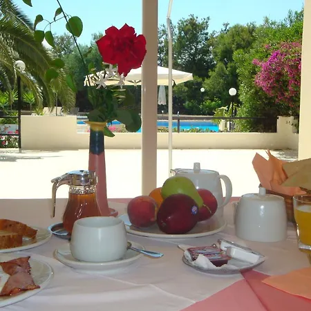 Monte Vardia Hotel