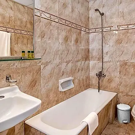 Monte Vardia 3*