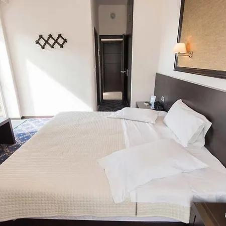 Monte Vardia Hotel