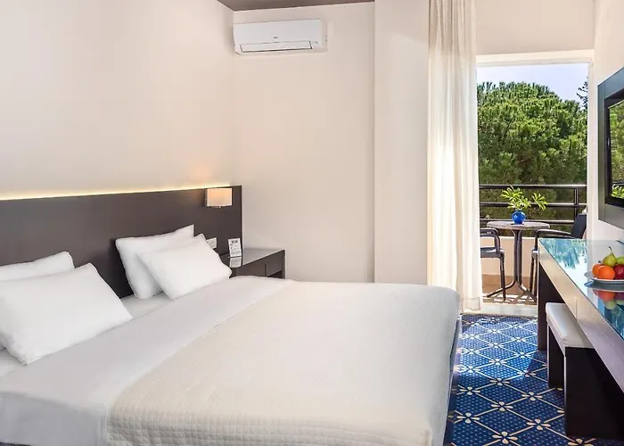 Hotell Monte Vardia 3*