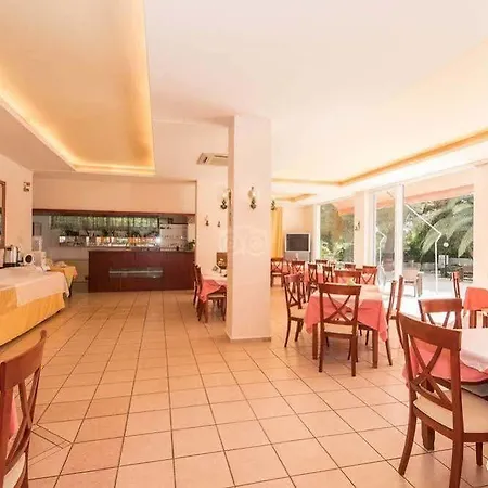 Otel Monte Vardia